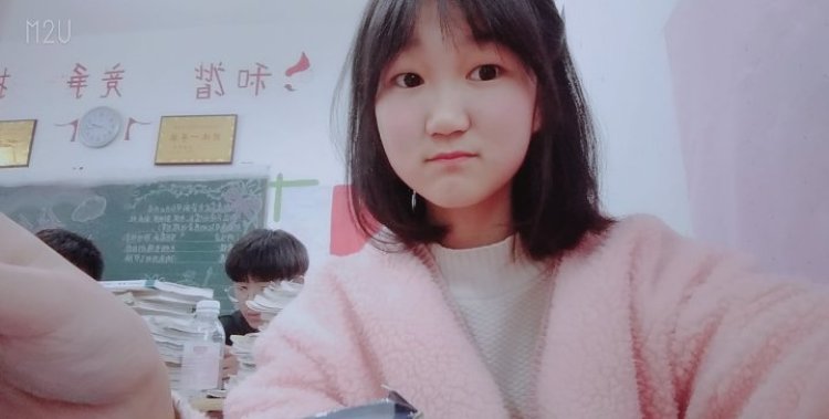 小猪佩奇-安徽省·阜阳市·临泉县--九年级学生,可以帮拍衣服模特,也可以拍些装饰品,会修图,谢谢?