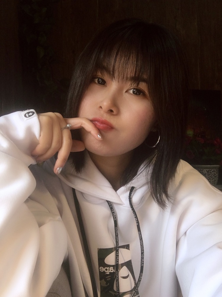 林熙漫-浙江省·杭州市·拱墅区--擅长摄影,服装设计及搭配,表现力较强