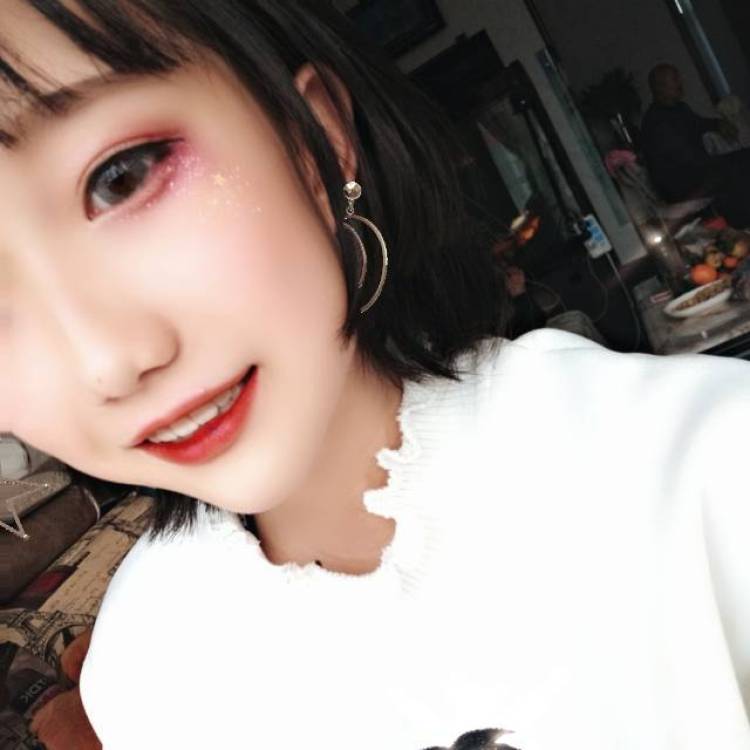 潇潇.-黑龙江省·鹤岗市·工农区--接寄拍。送拍。饰品鞋子衣服都可以，?
