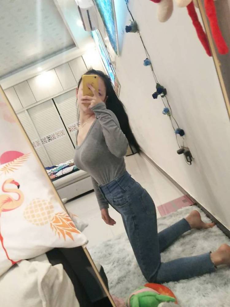 安稳?-河南省·漯河市·源汇区--喜欢拍照 擅长
P图  各种风格都能驾驭  ?