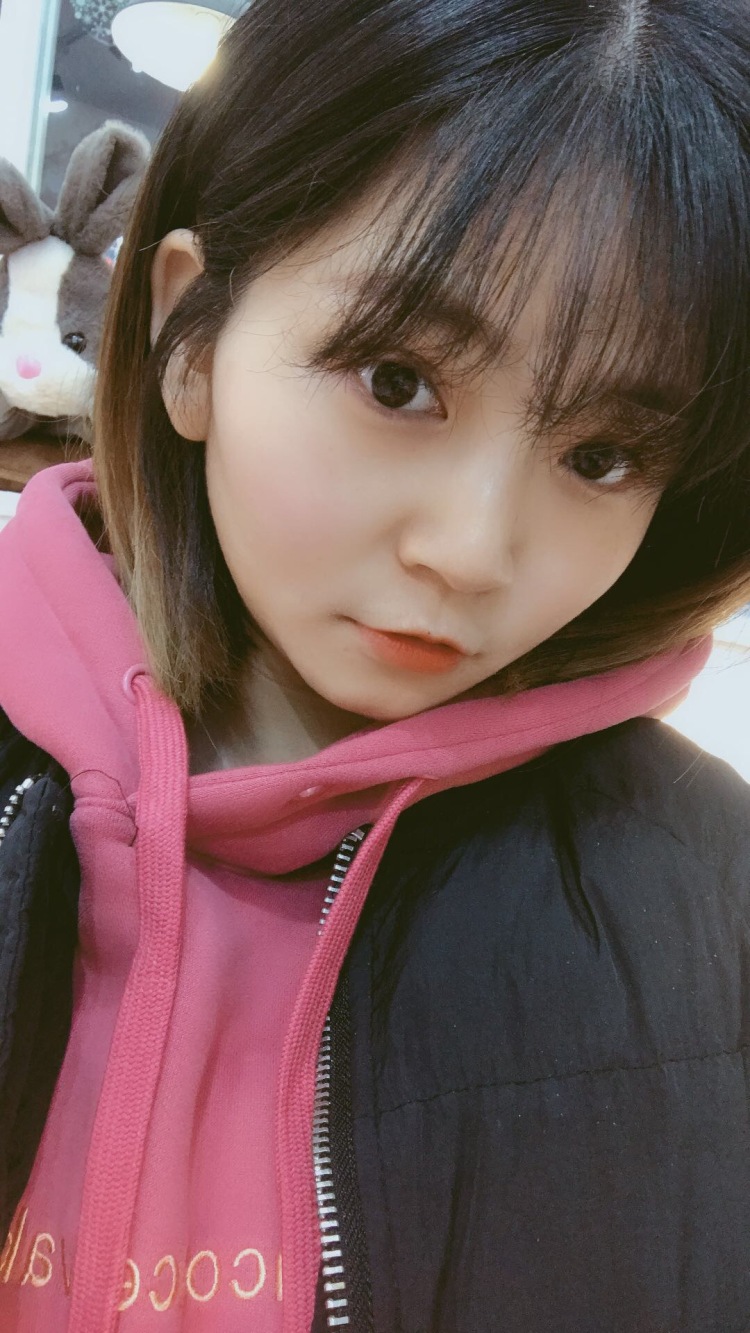 （@侬）精品潮童-湖北省·黄冈市·麻城市--做过快手主播?才艺唱歌?️目前粉丝量一千多❤️