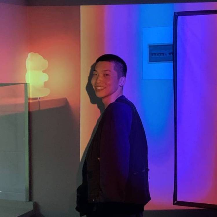 BBB.-内蒙古自治区·呼和浩特市·新城区--刚毕业的大学生 时间充足 会拍照
192 75。