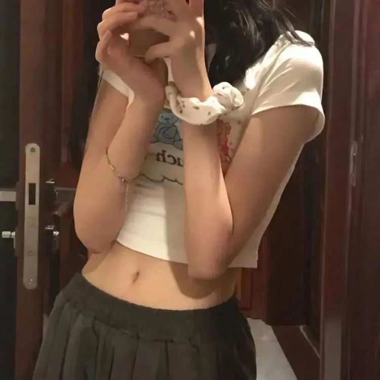 木子-陕西省·咸阳市·兴平市--唱歌🎤 拍照,修图,可帮人修图,找我接单,只限微信收款,有意者请联系我