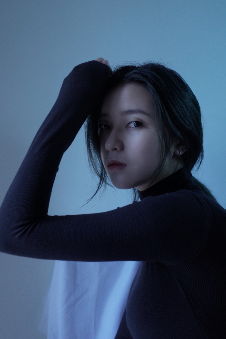 李李-湖南省·长沙市·天心区-*** 知乎 微博 B站--95后 165cm 46kg 美术生设计毕业 
-热爱服装美妆 色彩感好会搭配
-擅长拍照修图文案
-接买家秀寄拍 出图快质量高
-中性潮牌御姐jk知性暗黑什么风格都可拍 
认真拍照 不满意重拍修改