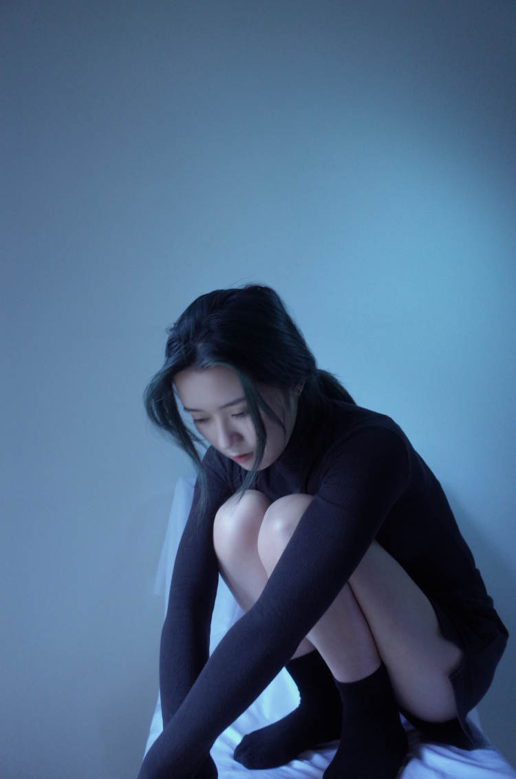李李-湖南省·长沙市·天心区-*** 知乎 微博 B站--95后 165cm 46kg 美术生设计毕业 
-热爱服装美妆 色彩感好会搭配
-擅长拍照修图文案
-接买家秀寄拍 出图快质量高
-中性潮牌御姐jk知性暗黑什么风格都可拍 
认真拍照 不满意重拍修改