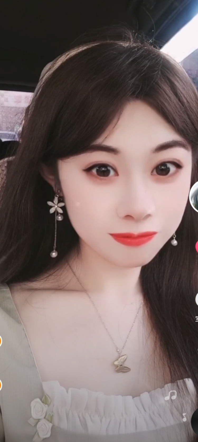 APPLE-辽宁省·沈阳市·和平区--一直在象牙塔的我最懂纯真的美好,诠释每一个美好的瞬间,微光,美照,读书,为青春留下每一个高光时刻