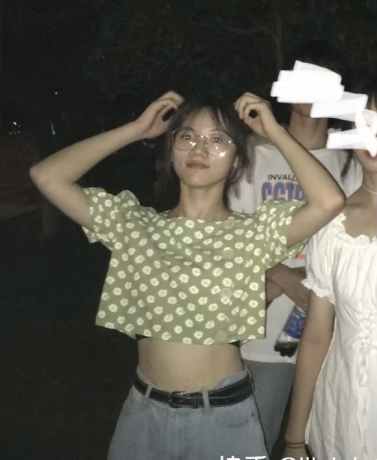 Koi-广东省·深圳市·光明区-抖音快手微博***-喜欢拍照 会p图 可尝试所有风格 会拍照有社交平台 希望我能加入网拍队伍当中 各位合作愉快🤝可以做tb模特