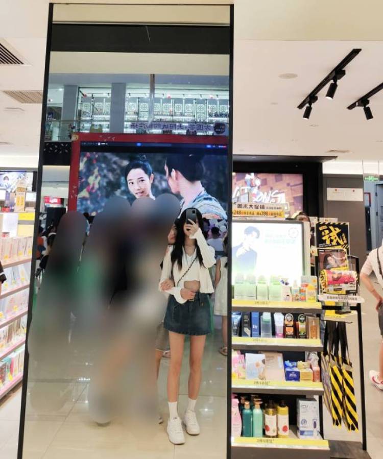 💬-贵州省·遵义市·红花岗区-***-身高160,体重81,喜欢拍照,会p图,可接网拍寄拍送拍,经常玩***。