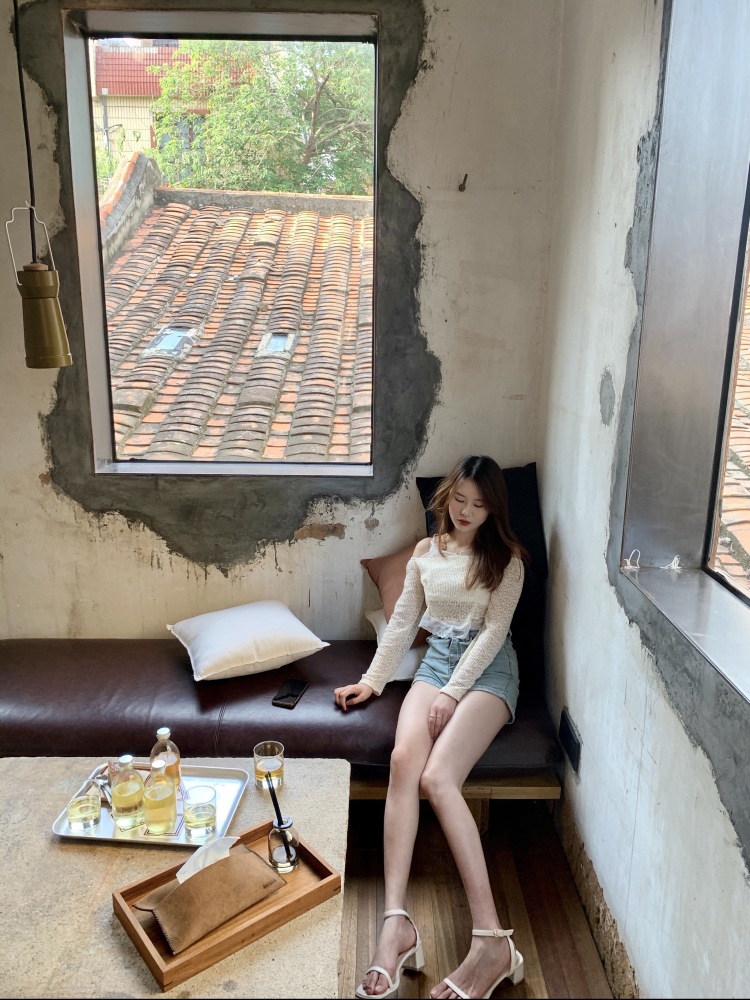小林老师-福建省·泉州市·鲤城区-抖音,***-喜欢探店打卡,把自己打扮得漂漂亮亮的出门会觉得心情很好。会画画,擅长素描漫画,大学是学鞋类与箱包设计~