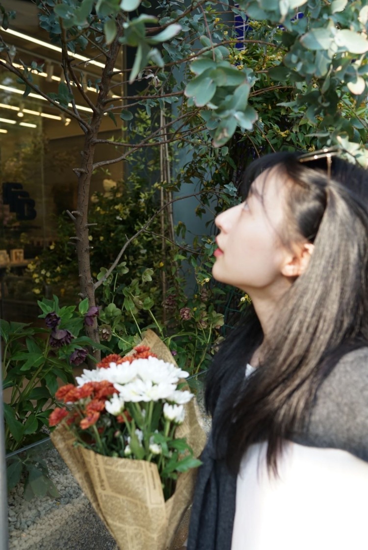 惠子-上海市·上海市·浦东新区-抖音-约寄拍哦 风格都可以尝试~不接私房照!!淘宝寄拍 服装寄拍 首饰 配饰 鞋子都可以