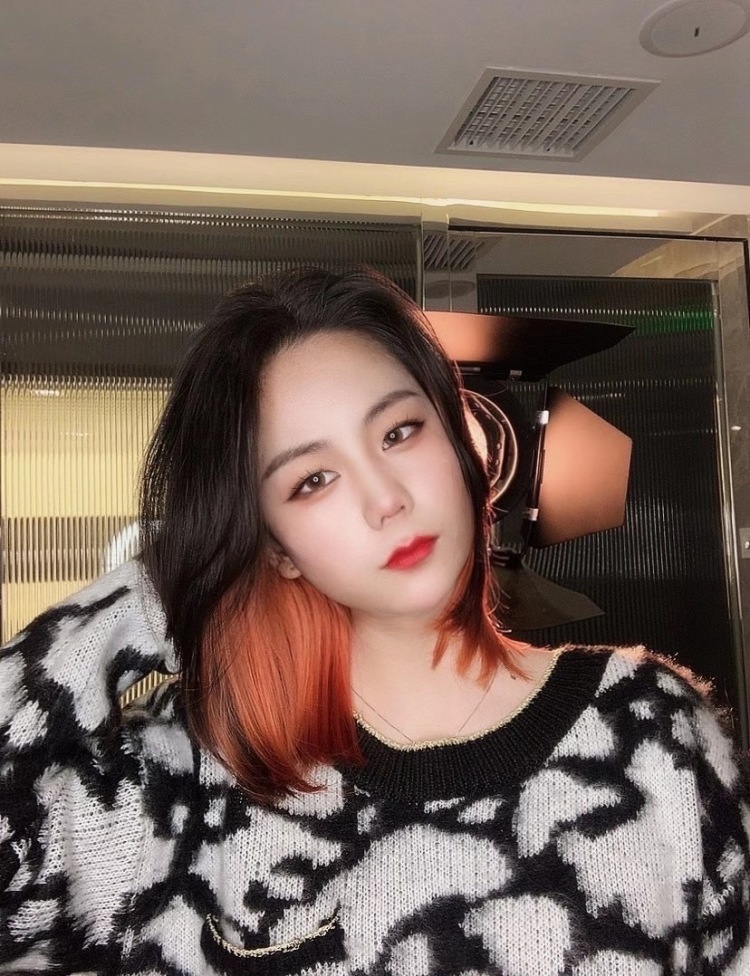 虾条-河南省·郑州市·管城回族区--配音 服饰 美妆 美瞳 探店 手指细长可接相关产品展示
(声音好听 会配音还会修图)