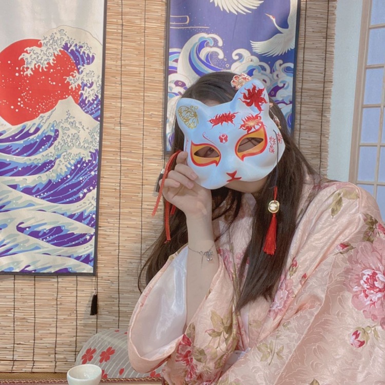 韩毓瑛-湖南省·长沙市·芙蓉区-快手 ***-167.99 快手上有2.8w粉丝 平时也会接一些送拍有这方面的经验 口才比较好 体型有线条 皮肤白皙有光泽面部无瑕疵 四肢修长 长相甜美比较适合温柔风 会修图调滤镜 拍照P图技术比较好 出图快