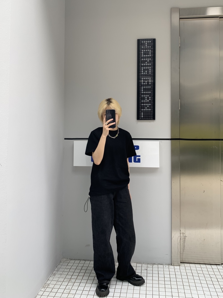 Escfrsmr-浙江省·杭州市·萧山区--在校大学生,长期可接寄拍,买家秀,平时特别喜欢朋友一起拍照p图。