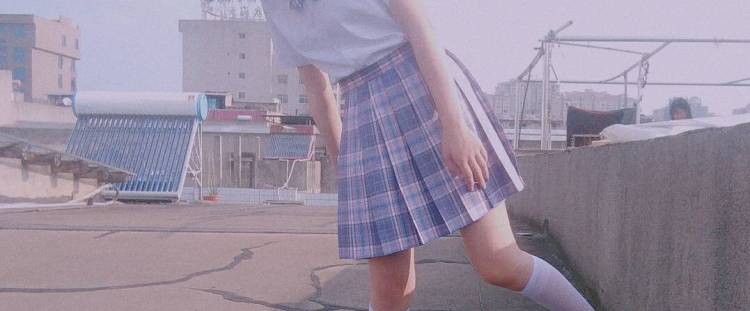 。-湖南省·邵阳市·邵东市-快手-身高165 体重45kg 会拍照 会p图 会剪辑视频 喜欢各种穿搭 各种风格 美妆类和服饰类优先接