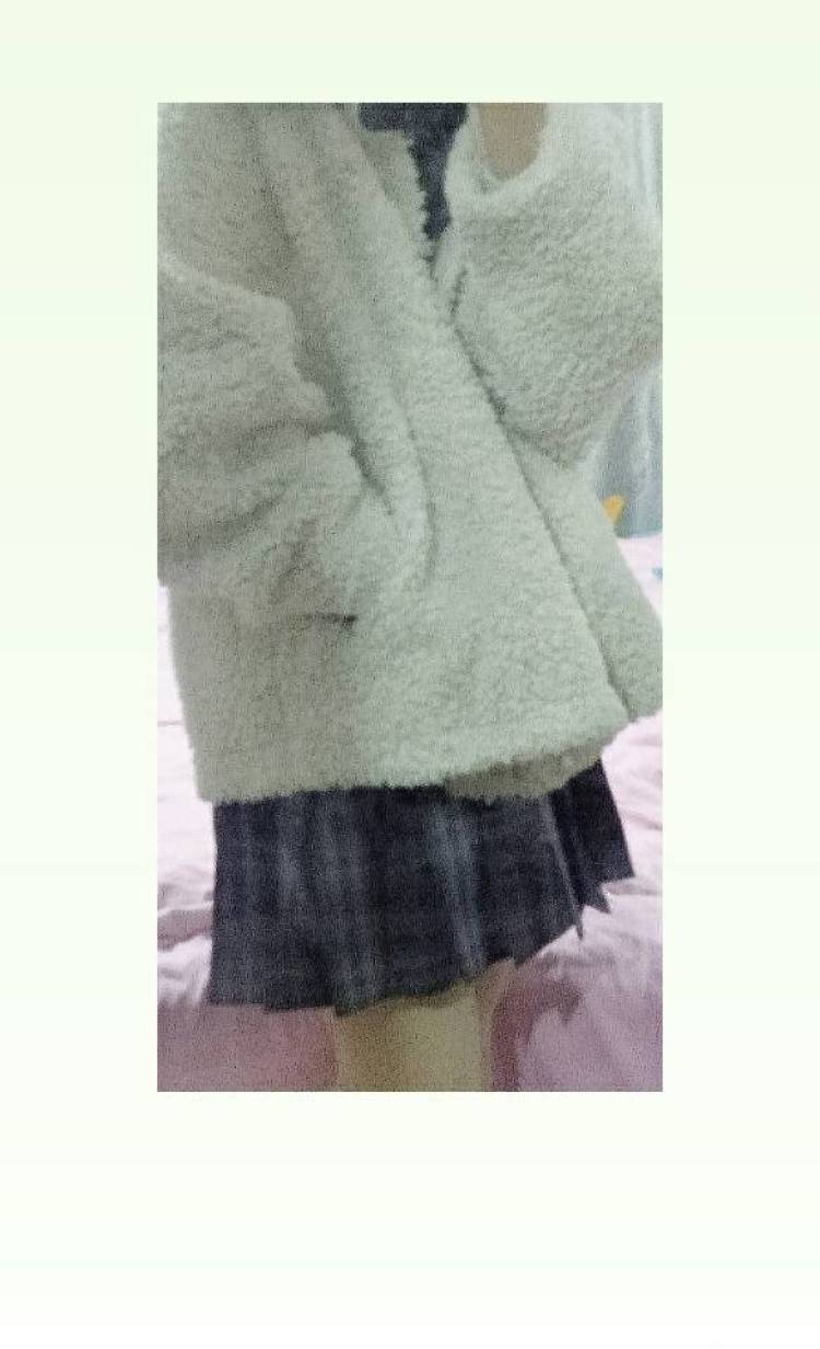。-湖南省·邵阳市·邵东市-快手-身高165 体重45kg 会拍照 会p图 会剪辑视频 喜欢各种穿搭 各种风格 美妆类和服饰类优先接