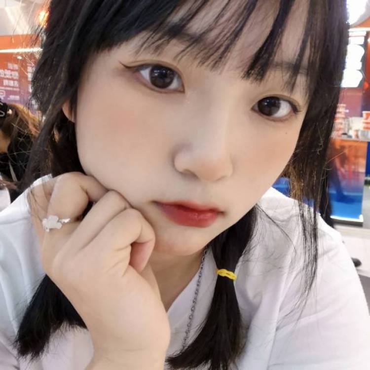 小胖-河南省·郑州市·惠济区-微博-学过爵士  可接宽松短袖   裤子   ，项链  眼睛很好看可接美瞳  jk也可以接  可剪视频  也可发图