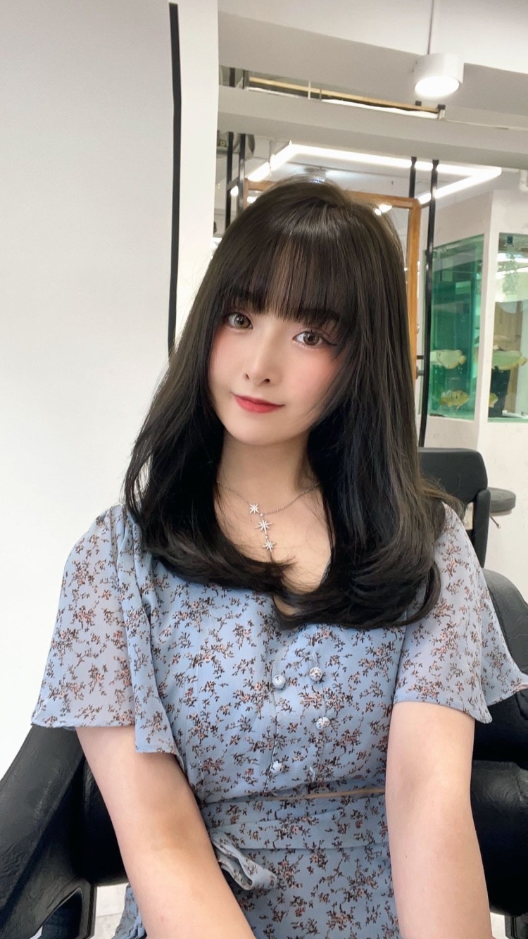 蓉蓉再睡会儿-陕西省·西安市·莲湖区--卖家秀 淘宝种草、美瞳、服装，饰品都可以拍，会拍照，会p图，期待与您的合作