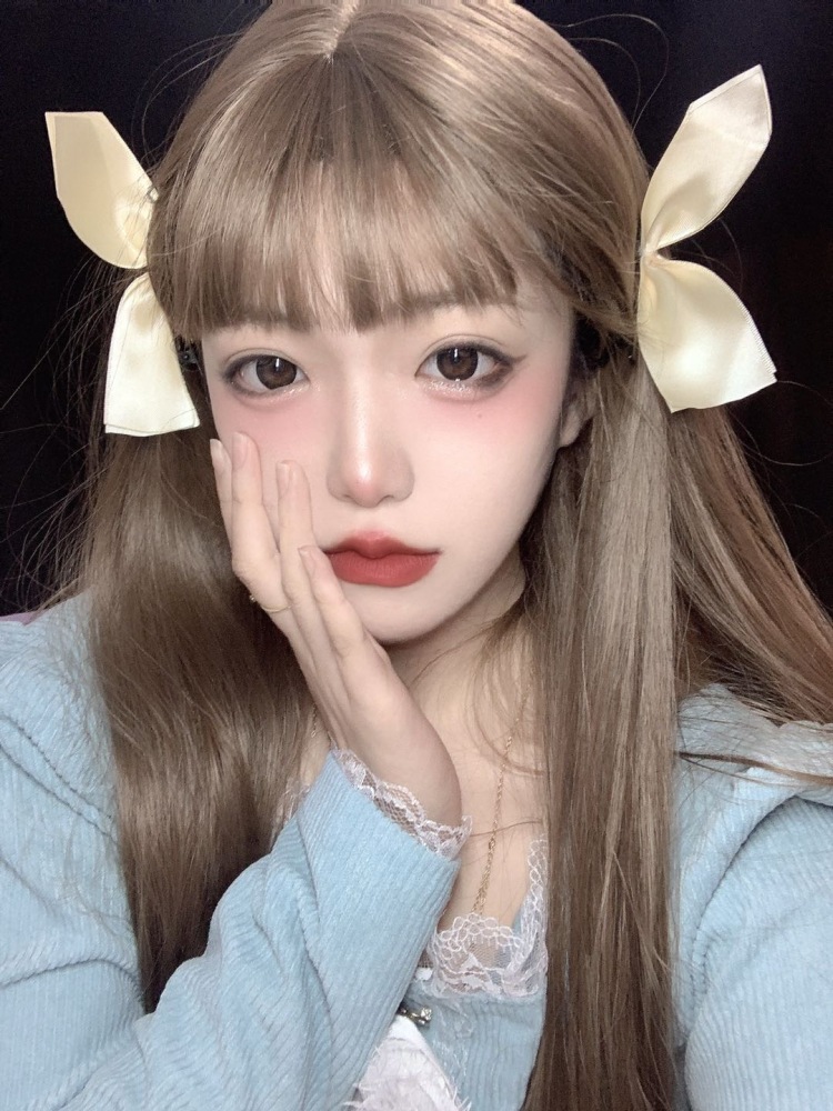 Naive-江西省·吉安市·吉州区--更适合拍衣服、美瞳、化妆品之类的，会修图，图片能拍出那种高清的感觉。接寄拍。
