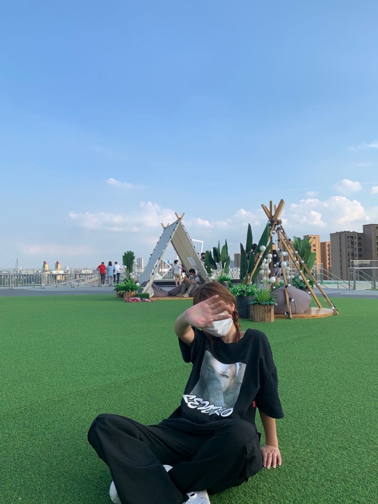 肥财-江苏省·南京市·秦淮区--擅长买家秀展示衣服,会剪辑、会点舞蹈,会点拍照;有能力者到哪都会发光,选择我你不会错,只会感动