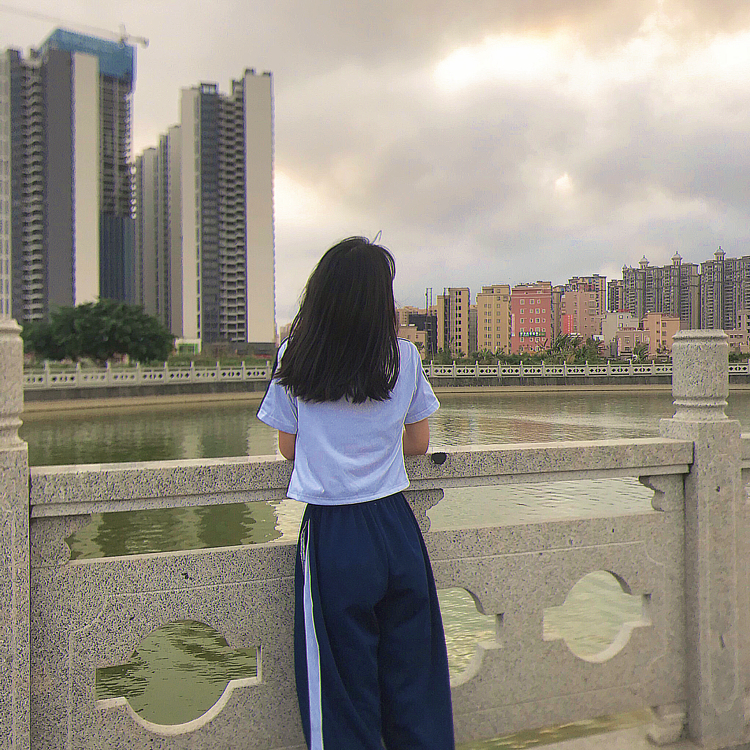 诗诗-广东省·汕尾市·海丰县-快手-买家秀 种草带货 网拍之类都可以 快手有账号 接受各种服装网拍 🉑️开箱