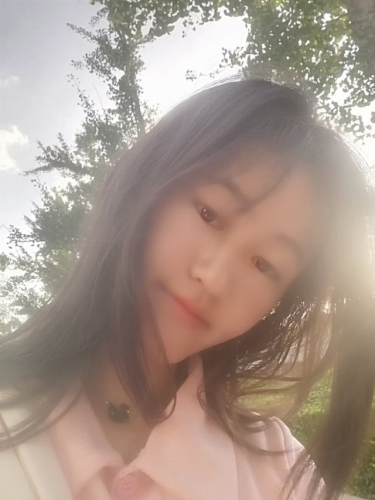 几度-云南省·红河哈尼族彝族自治州·蒙自市-,,-喜欢拍照,会P图,短视频也会,本人小个子身高,身高156体重42斤,可接寄怕衣服,裤子,首饰,帽子,等…价格好说。