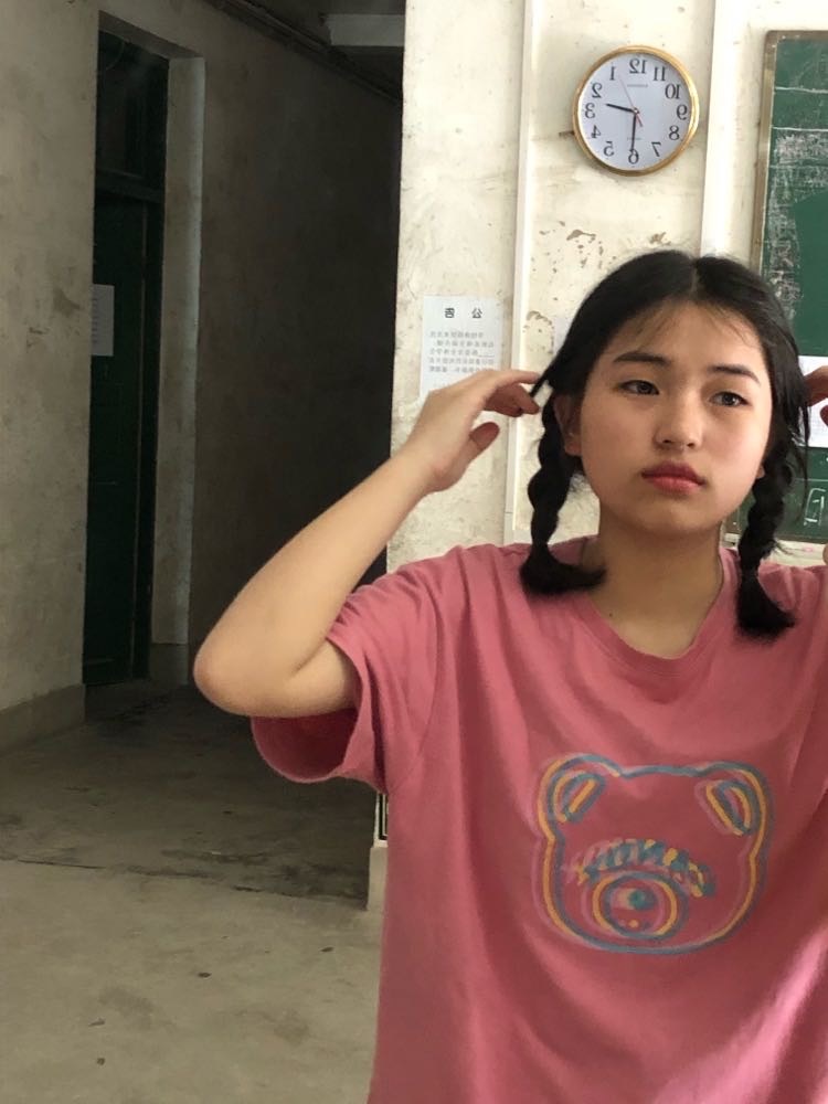 黎清-贵州省·黔东南苗族侗族自治州·从江县-快手,微博,***-学生,身高155 体重90 擅长拍照修图均可
有拍照工具
可接买家秀 ,种草姬,开箱测评,免费试用,探店打卡,平面模特兼职等