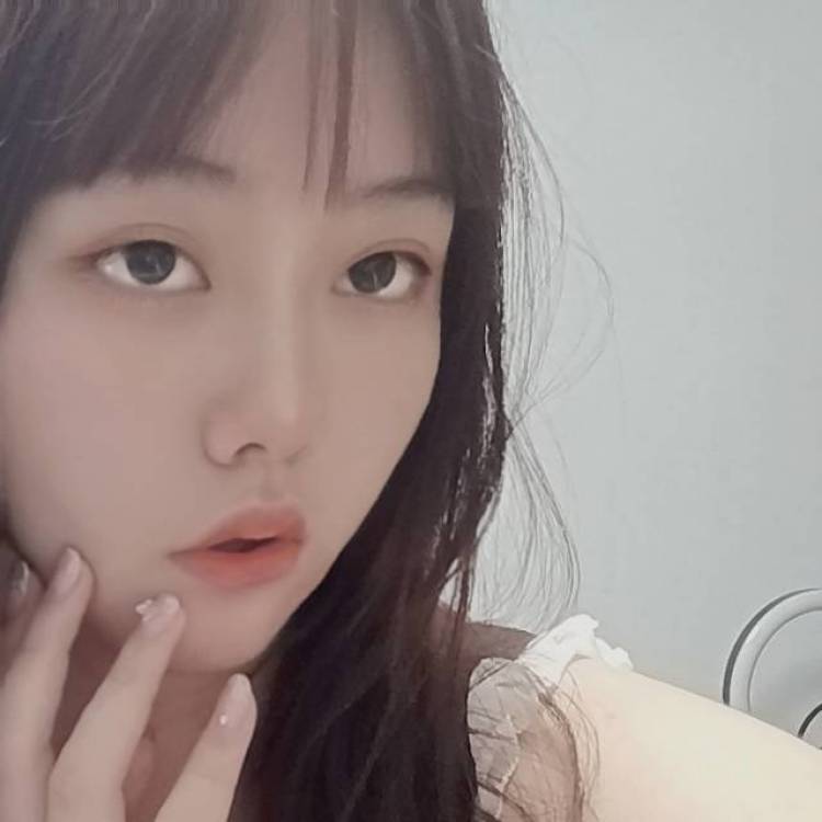 小🐏-河南省·郑州市·中原区-抖音 *** 微博-年龄18身高172接寄拍网拍买家秀,抖音***微博广告推广,接直播。编导专业在读生,有拍照,短视频制作经验。
