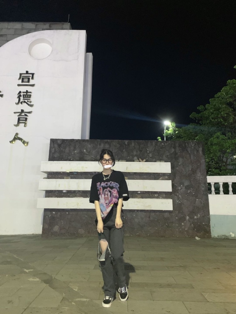 Gin.🐰-海南省·省直辖县级行政区划·乐东黎族自治县-快手，***-就是想接寄拍，看看我呀，看看我呀，看看我呀，看看我呀，看看我呀