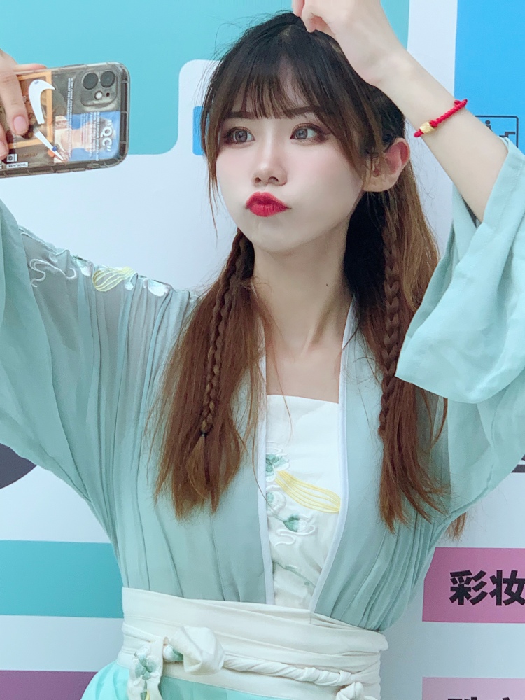LeniTuki🐰-陕西省·西安市·雁塔区-微博、***、抖音-身高165cm 体重45kg,主业是兢兢业业的舞蹈演员,
有***、抖音、微博
可接寄拍、探店打卡、开箱测评、软文推广、西安地区商业演出等
风格多变,修图技术好且快