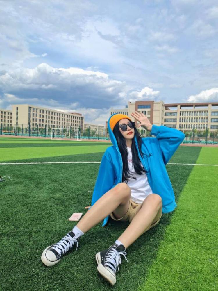 Oh_is楊軒-吉林省·长春市·双阳区-抖音 *** 美图秀秀-🉑 接买家秀
平时喜欢拍照 修图 素人一枚 所以好商量！努力上粉中！身高170体重110！喜欢探店！
可寄拍美瞳、假发、服装类、饰品类、诚信第一、谢谢合作