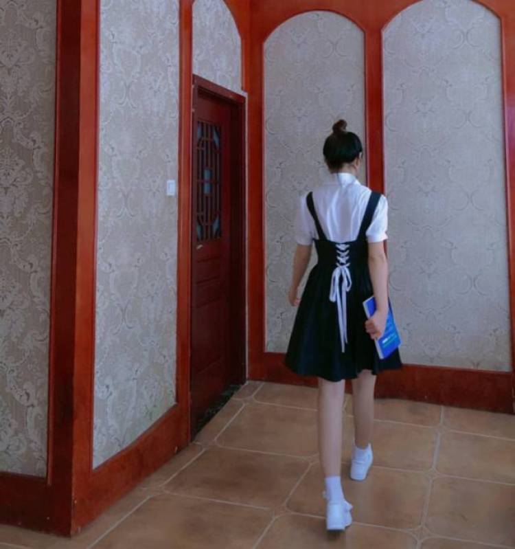许七安-河南省·平顶山市·湛河区--表演系学生一枚，身高162，体重50kg，练过舞蹈瑜伽，爱拍照修图剪辑短视频