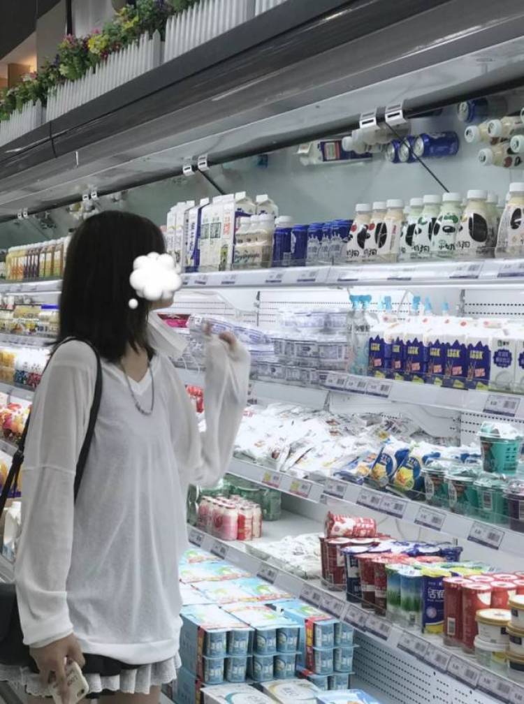 瑶瑶-吉林省·长春市·宽城区--可接寄拍 送拍,买家秀,平面模特兼职,可店铺代播口才好,身高169体重95斤