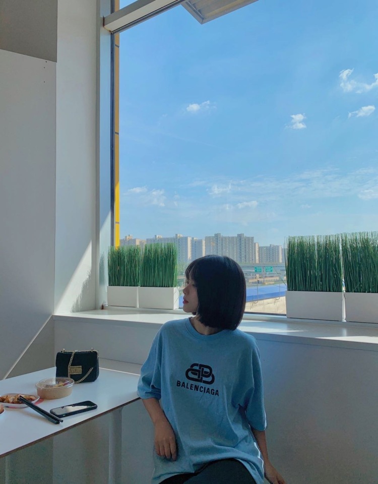 悲喜-四川省·成都市·金牛区-抖音、微博、***-我平时喜欢拍照 想接衣服 我比较适合温柔、可爱类型 有合适的可以联系我