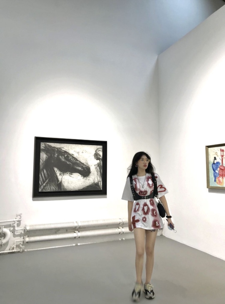 毕加思索-北京市·北京市·房山区-抖音***-美术生擅长设计意愿接一些带有原创品牌的服饰。
身高174体重60
时间自由,随时接单
有抖音和***账号,喜欢拍照P图,擅长暗黑朋克少女穿搭,可接买家秀,寄拍模特,探店打卡,推广
坐标北京接化妆品服饰