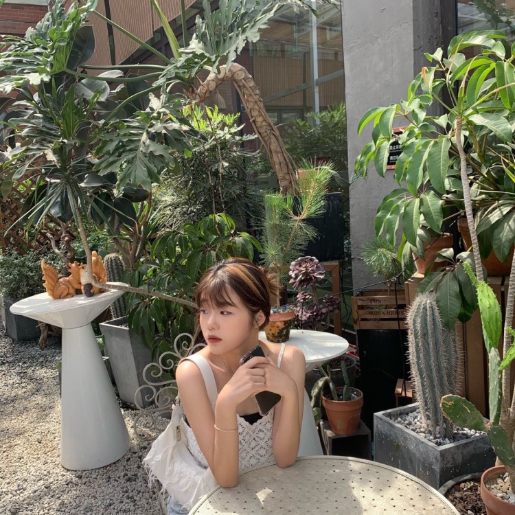 .-湖南省·长沙市·宁乡市--身高161体重48kg,爱好拍照探店等,喜欢逛淘宝,可接衣服寄拍买家秀等,淘宝逛逛种草,商家dd