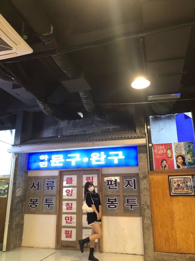 .-湖南省·长沙市·宁乡市--身高161体重48kg，爱好拍照探店等，喜欢逛淘宝，可接衣服寄拍买家秀等，淘宝逛逛种草，商家dd