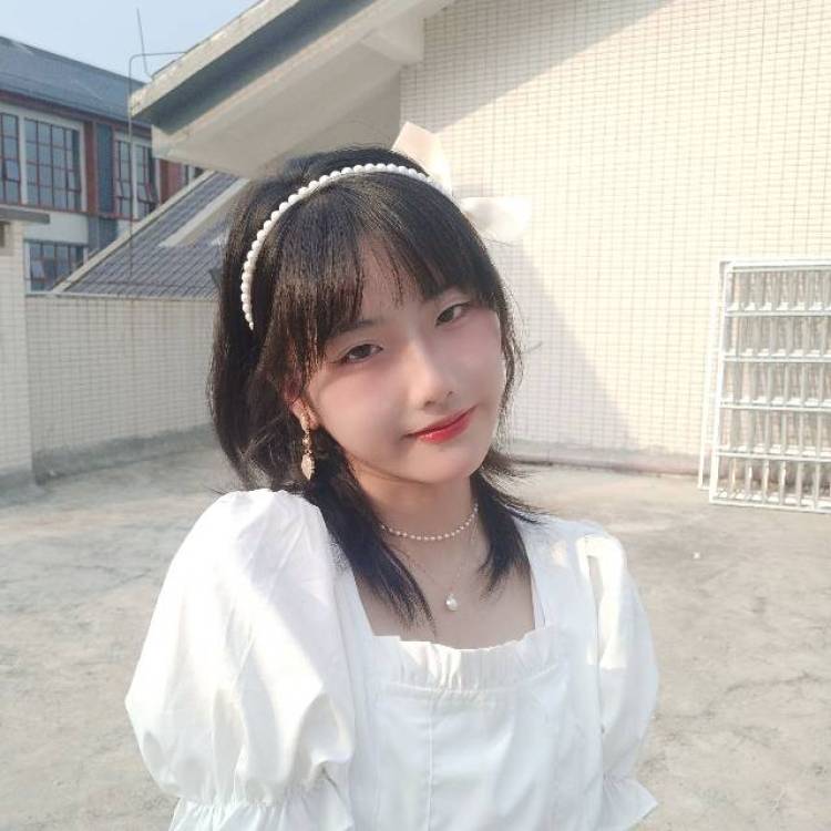 春日井麻纪-广西壮族自治区·南宁市·良庆区-微博 ***-寄拍模特，学生寒暑假有空，身高160cm体重75斤很瘦，体重稳定吃不胖，曾是名jk画手，向知名商家出售稿子，现想尝试寄拍模特
