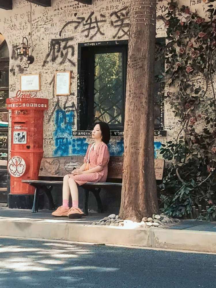 鲸落-上海市·上海市·青浦区-抖音-高一学生,接寄拍,5-10元以上皆可,身高159,体重43公斤。