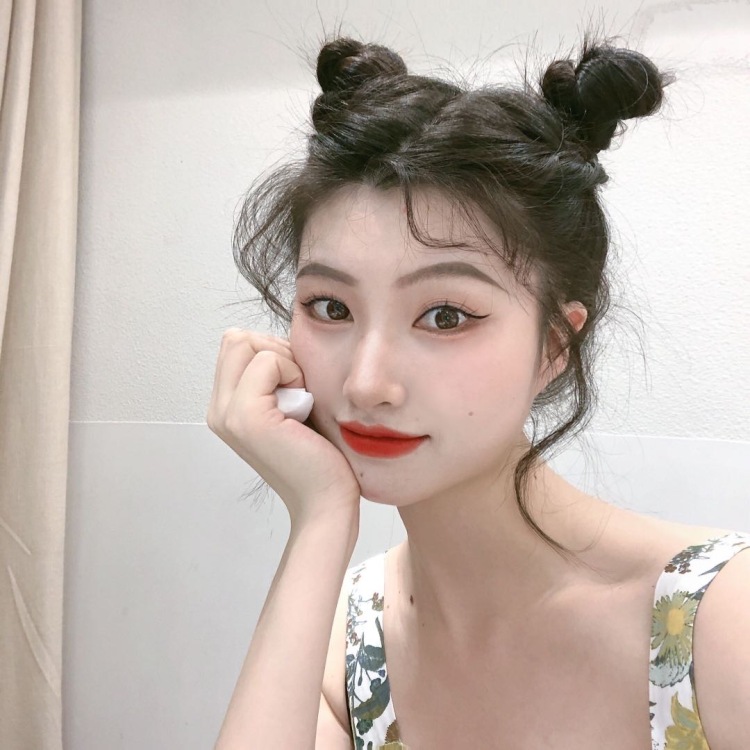 陈.-广东省·广州市·白云区-抖音,***-我比较擅长拍照P图,是一名服装销售,平时都喜欢自拍😬只想接一下买家秀啥的。也会尽量拍到最好。(包包、饰品、化妆品、衣服等等都可)