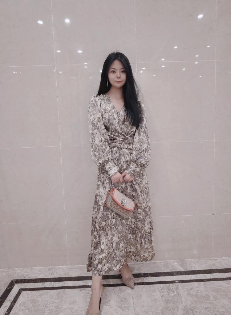 我是欣宝呀-北京市·北京市·东城区-微博-有淘宝网拍经验 会后期 接买家秀或者寄拍主图。会拍视频 会剪辑~各个区域都可网拍