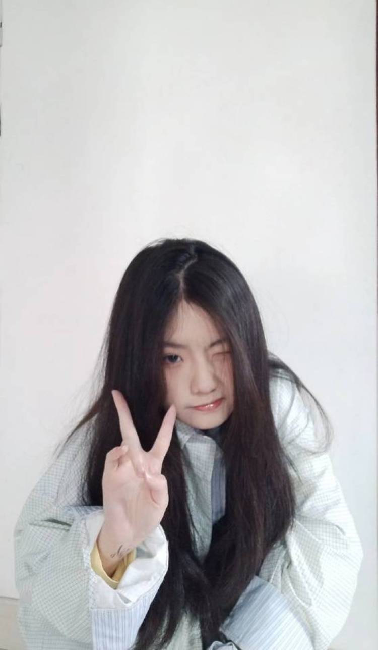 李李子-安徽省·六安市·金安区-抖音 *** 快手-可以做衣服寄拍 饰品寄拍 美瞳寄拍 开箱测评 出图快 不满意可以修改