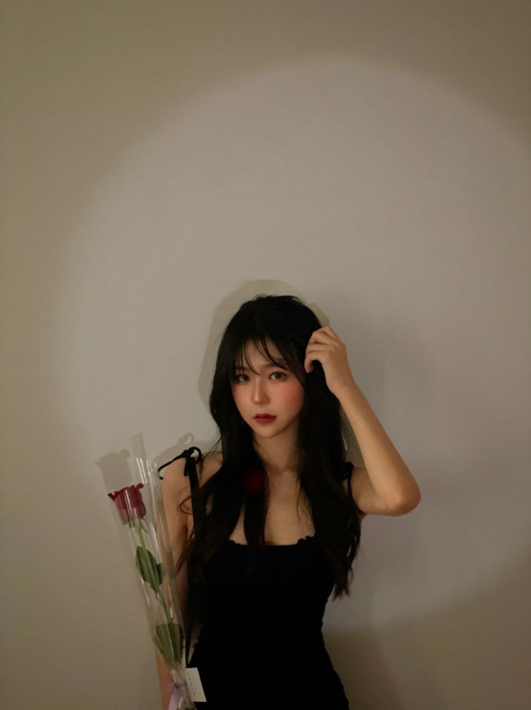 🐰-上海市·上海市·黄浦区--165 90 会p图，出图快且有质量、高清。
可接寄拍，也可接探店。时间宽裕