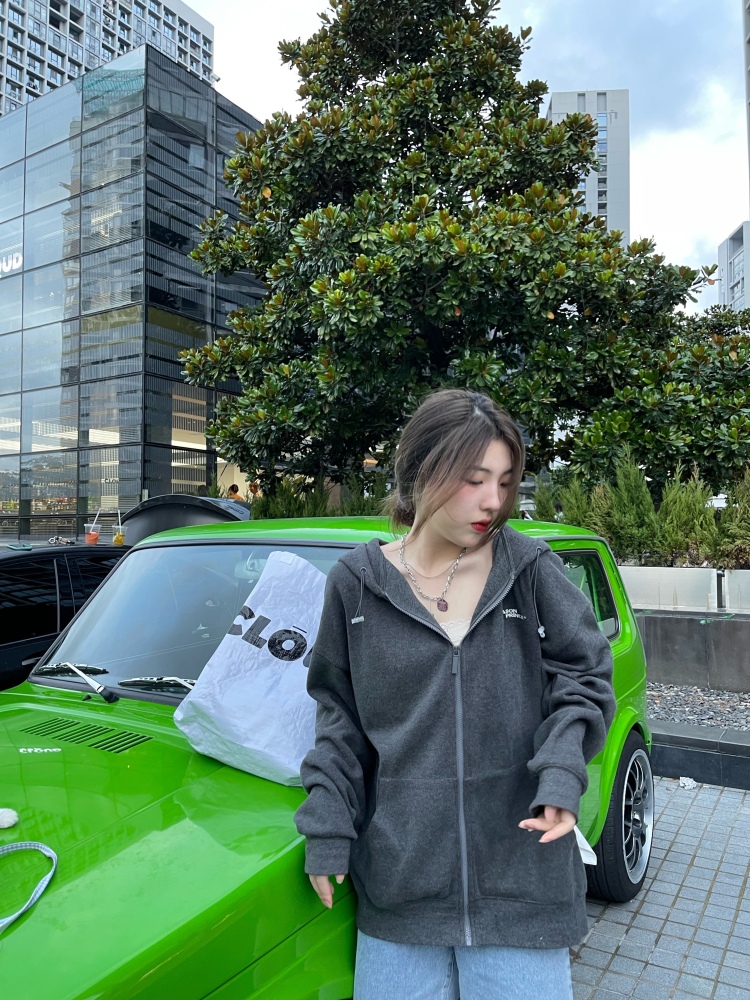 心上妹妹-浙江省·杭州市·滨江区-快手-可以探店打卡和接服装寄拍 风格多样化不限 欢迎各位商家合作 (微博 ***)
