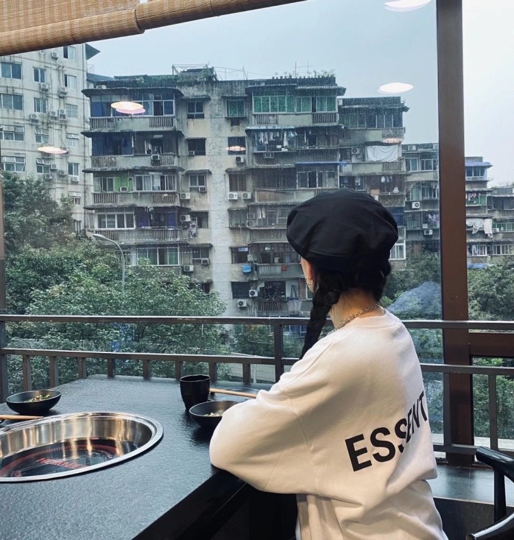 辛德瑞拉-四川省·成都市·金堂县--可以接模特寄拍   平面模特拍摄   接产品测评
年龄：22
身高：160CM
体重：48kg