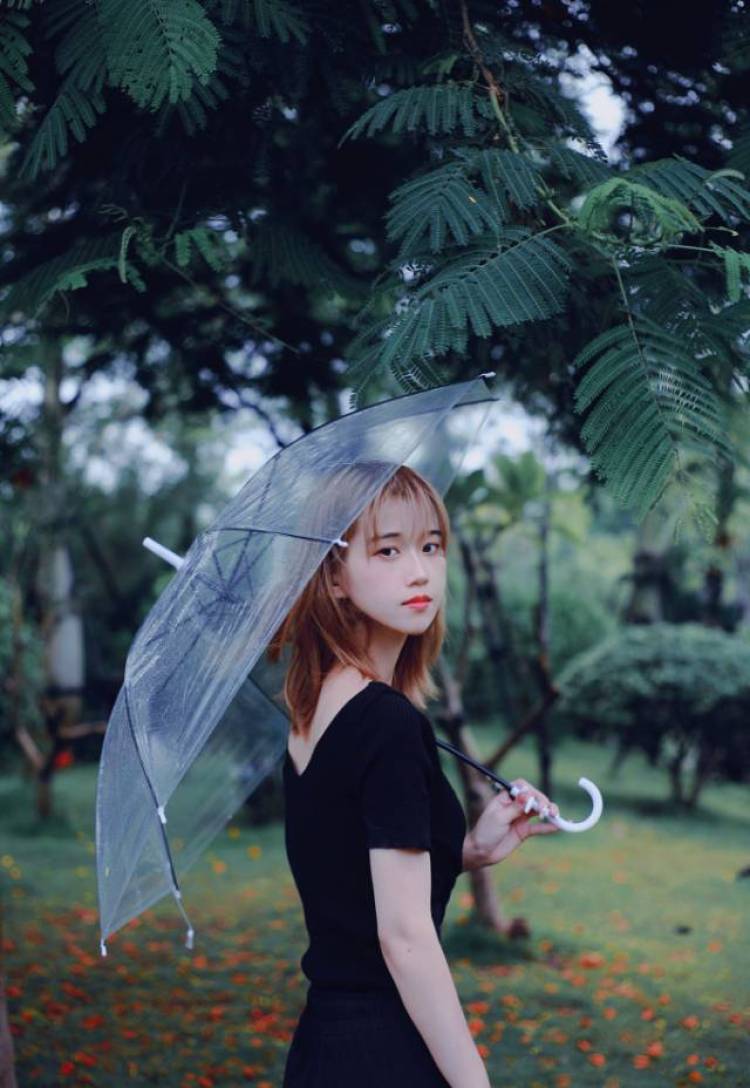 点点-福建省·厦门市·湖里区-快手-平常爱好,喜欢拍照,风格属于,小清新系列,快手粉丝1.2万,一个小网红
身高一米六二,19岁,体重86斤