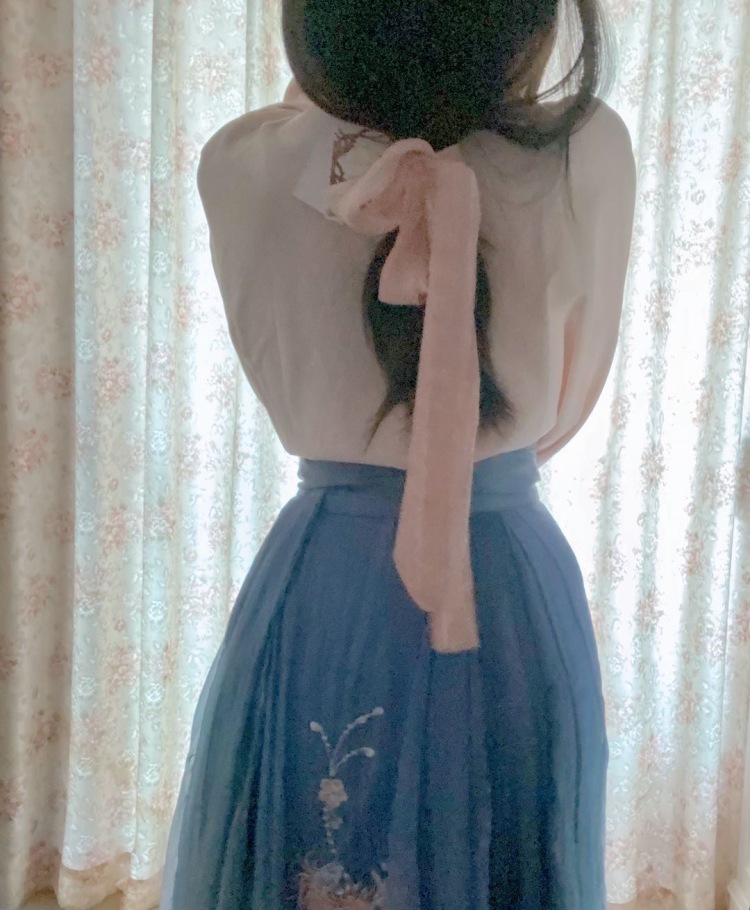 巴-广东省·珠海市·香洲区-抖音 微博 ***-买家秀 逛逛 寄拍 送拍都可 汉服 jk制服 辣妹装都OK