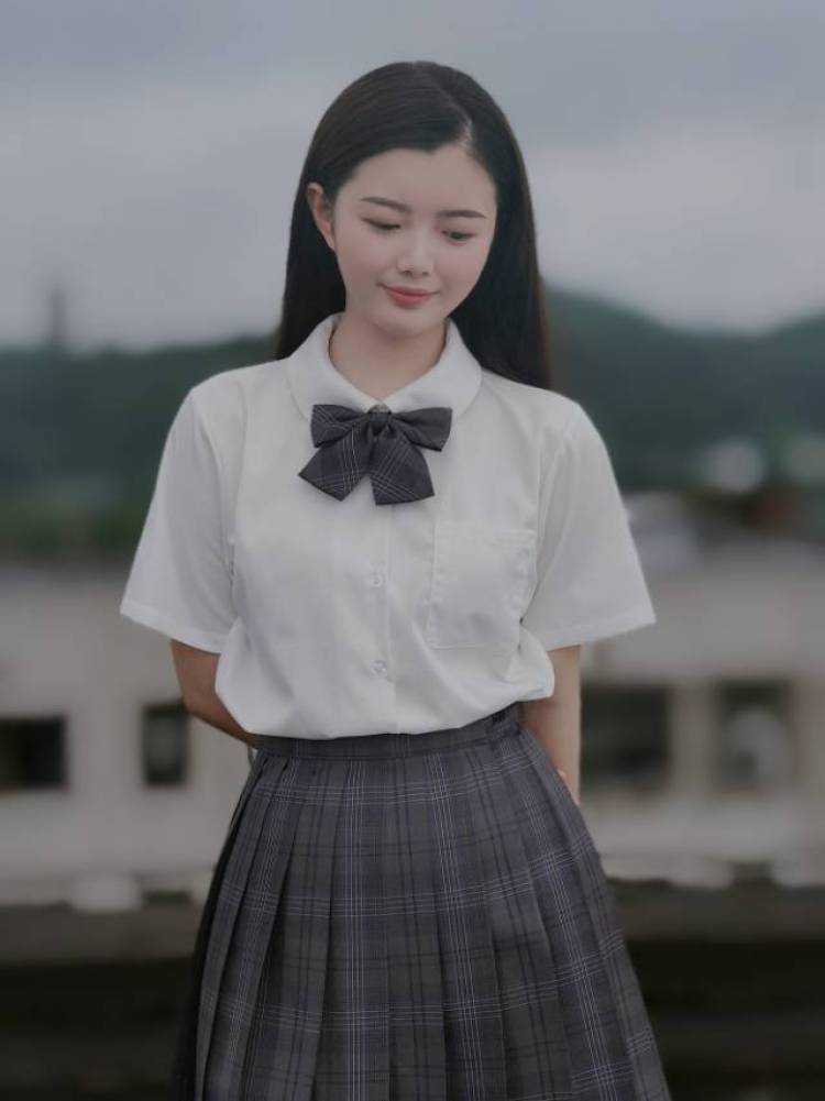 依婷🐇-湖南省·益阳市·资阳区--160/48kg,可接寄拍、买家秀(服装 包包 饰品 鞋子),有经验,会修图,出图快,风格多