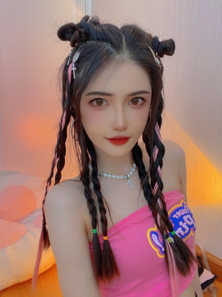 🦁ིྀ小狮子-广东省·深圳市·罗湖区-微博,***-接寄拍~买家秀。本人爱拍照 擅长修图 会化妆,可接受多种风格。