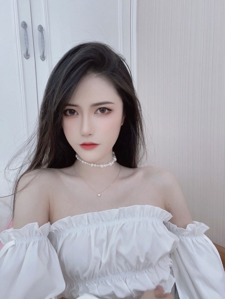🦁ིྀ小狮子-广东省·深圳市·罗湖区-微博,***-接寄拍~买家秀。本人爱拍照 擅长修图 会化妆,可接受多种风格。