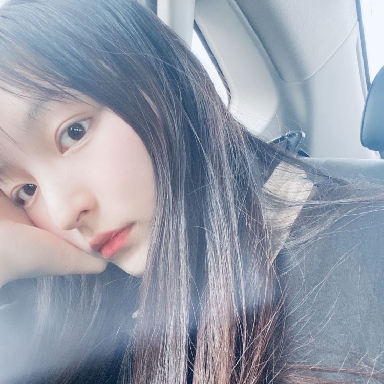 可甜依-河南省·郑州市·金水区--160小个子女生喜欢穿搭,懂得搭配技巧,会拍照,会修图,可以进行文字编辑